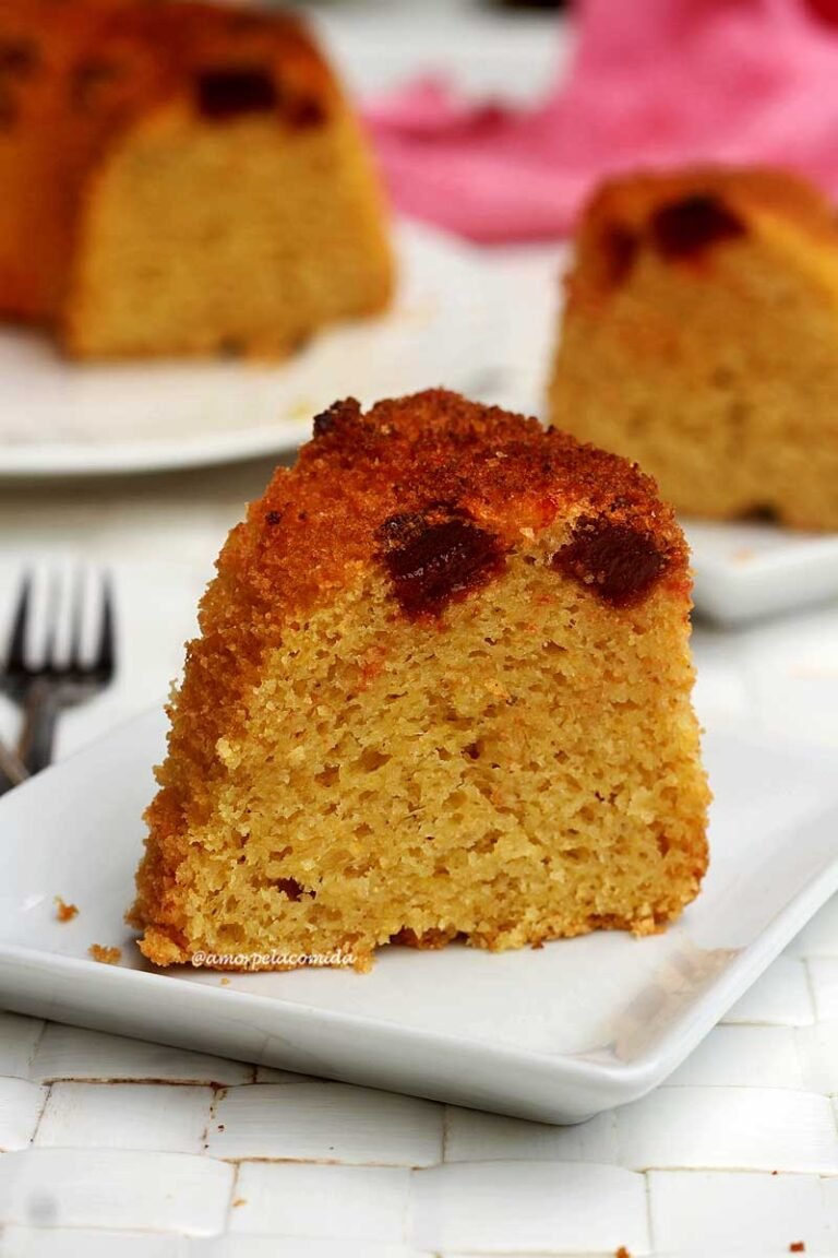 PASTEL DE MAÍZ CON QUESO Y GUAYABA DE LICUADORA